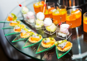 postre-tailandia-hecho-frutas-linea-buffet_42044-1228